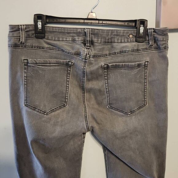 Cabi Style #3191 Slim Boyfriend Jeans Gray size 10 - Picture 4 of 6